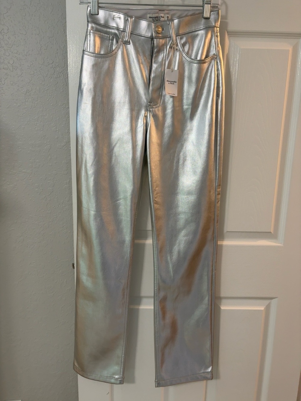 NWT Abercrombie The 90s Straight Silver Metallic Faux Leather Pants 25/0